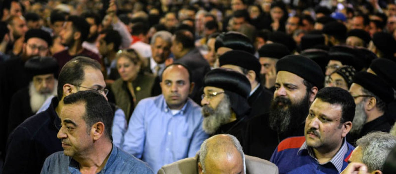 Αυξημένη προσέλευση πιστών και βαρύ πένθος στις εκκλησίες της χριστιανικής μειονότητας στην Αίγυπτο